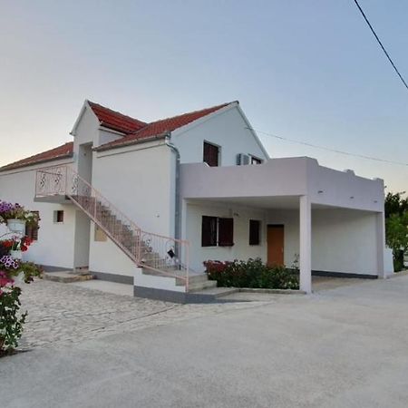 Apartment Magdalena Knin Luaran gambar