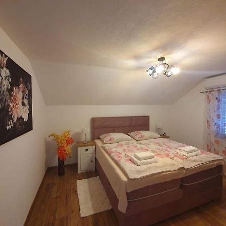 Apartment Magdalena Knin Luaran gambar